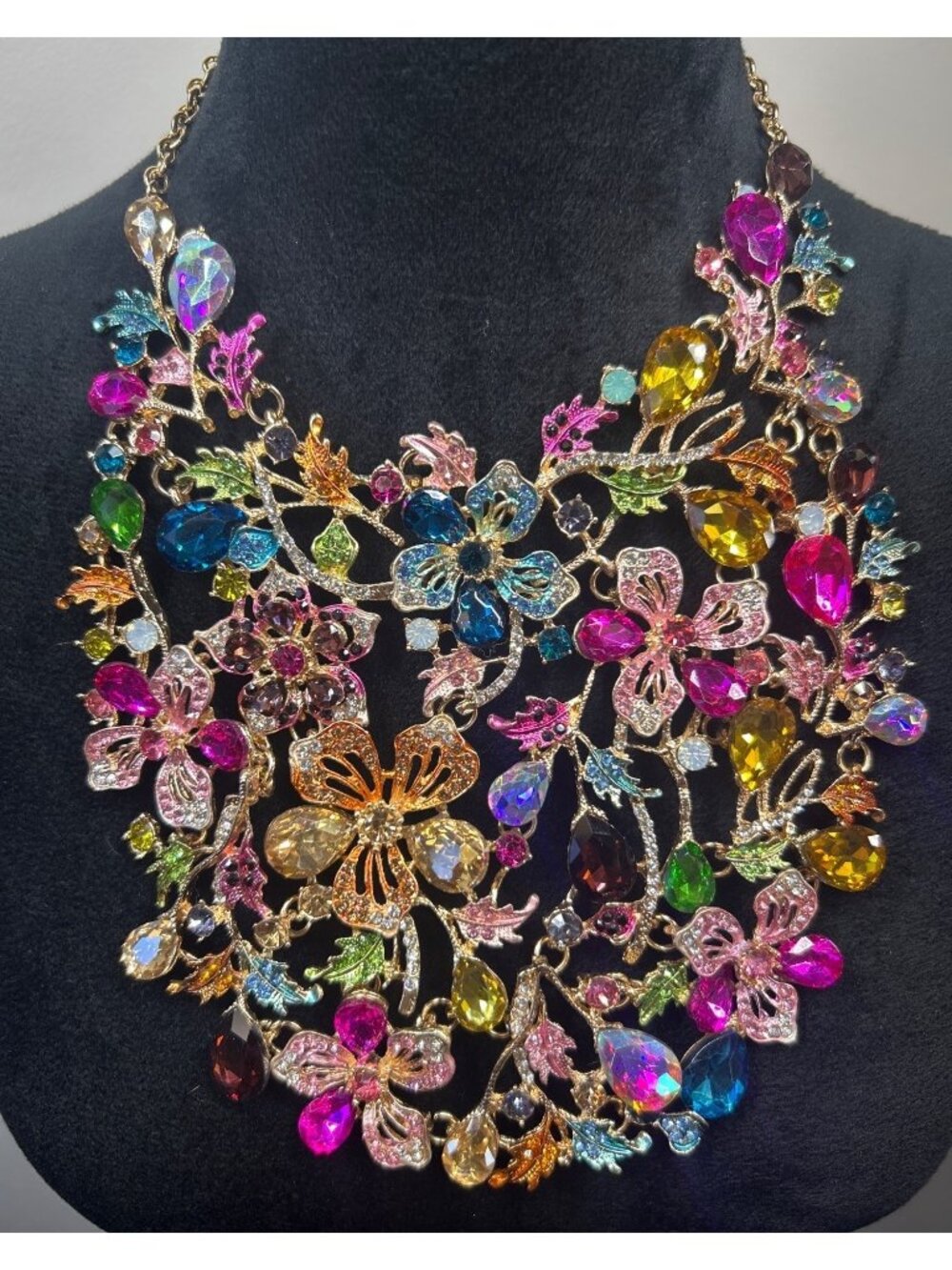 NWT Natasha Floral Bib Necklace Mult Rhinestone Crystal Gold Statement Glam